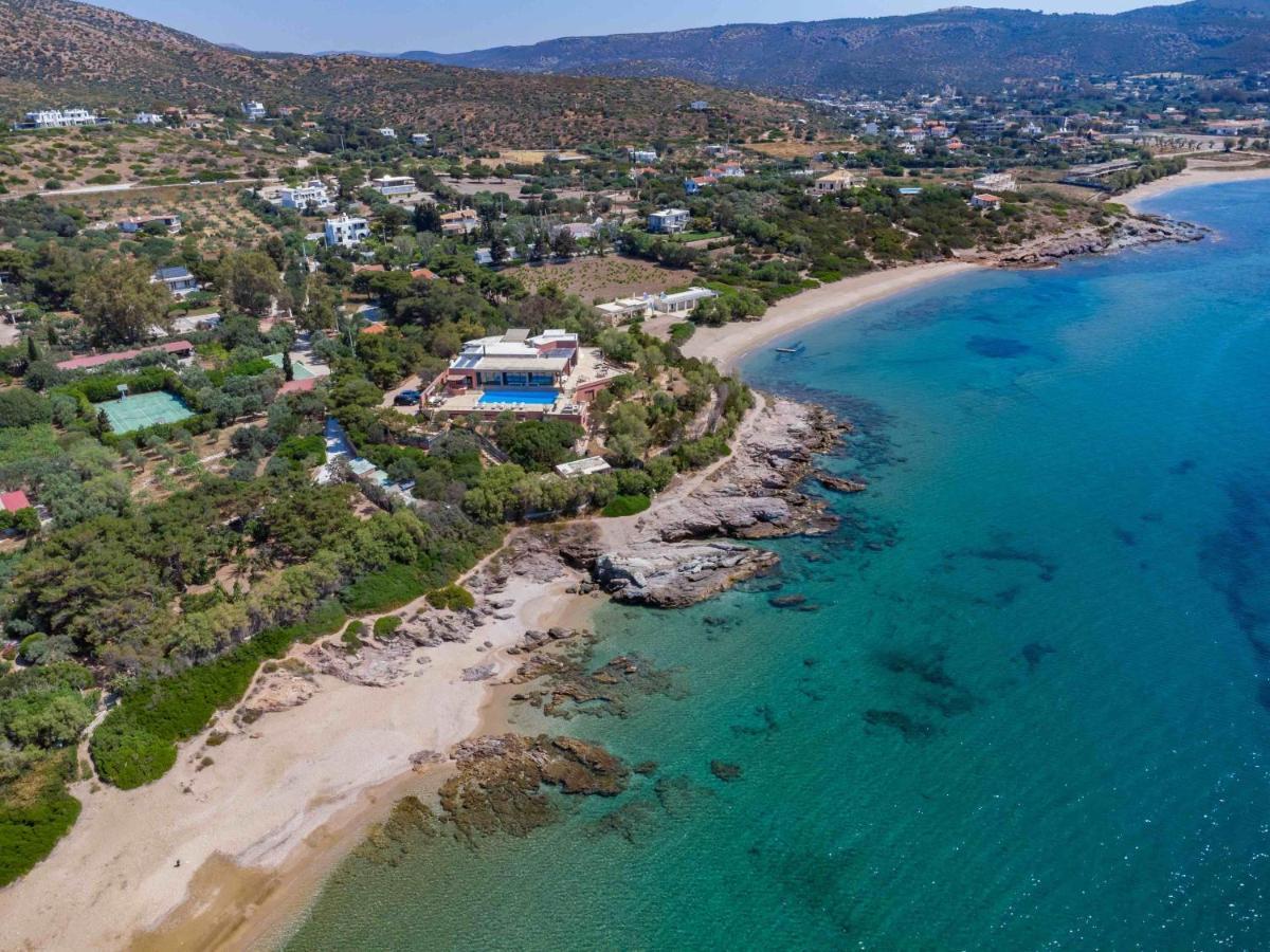 Black Diamond Beachfront Pool Villa Pasithea In Sounio, Athens Соунио Екстериор снимка