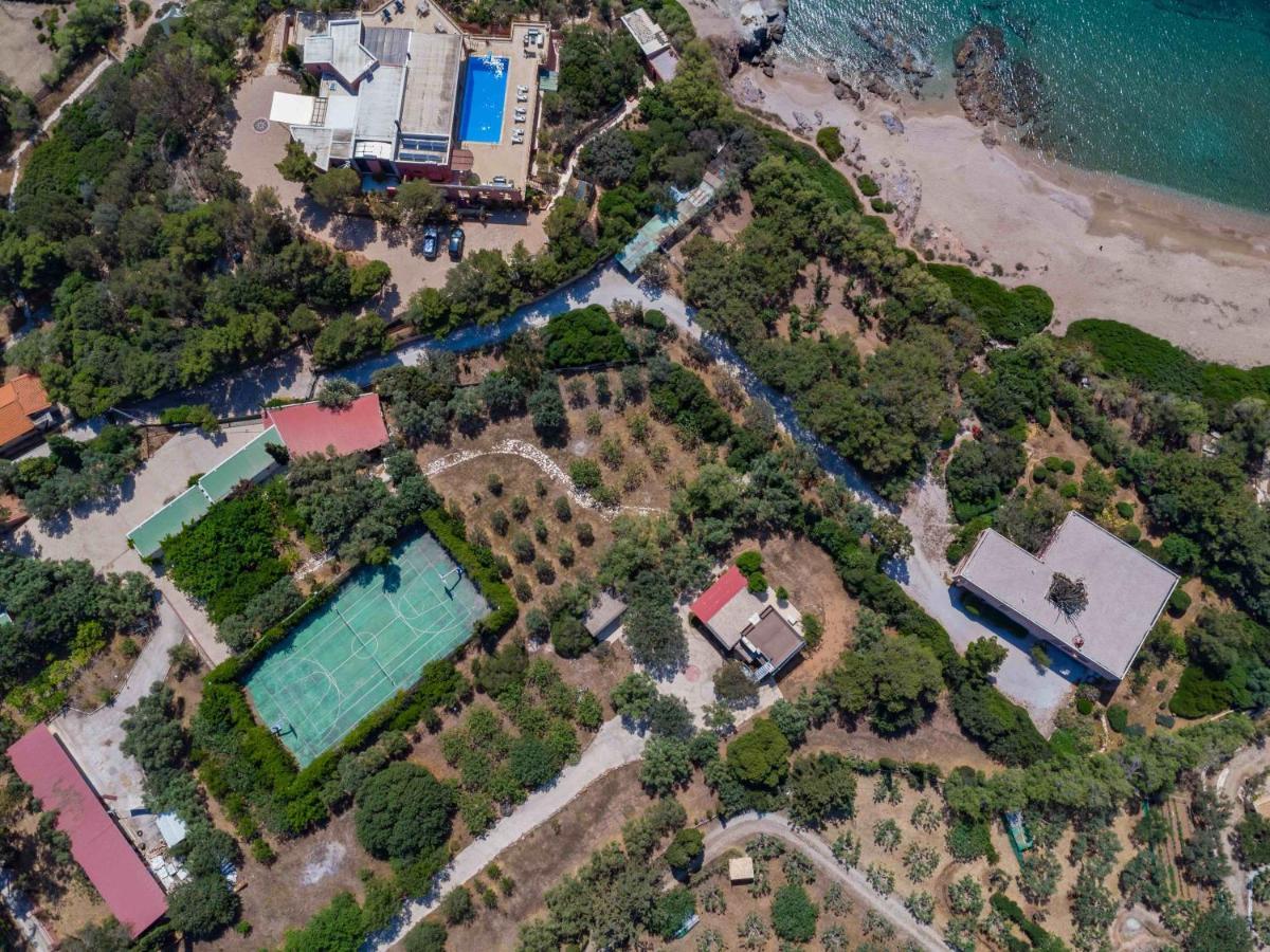 Black Diamond Beachfront Pool Villa Pasithea In Sounio, Athens Соунио Екстериор снимка