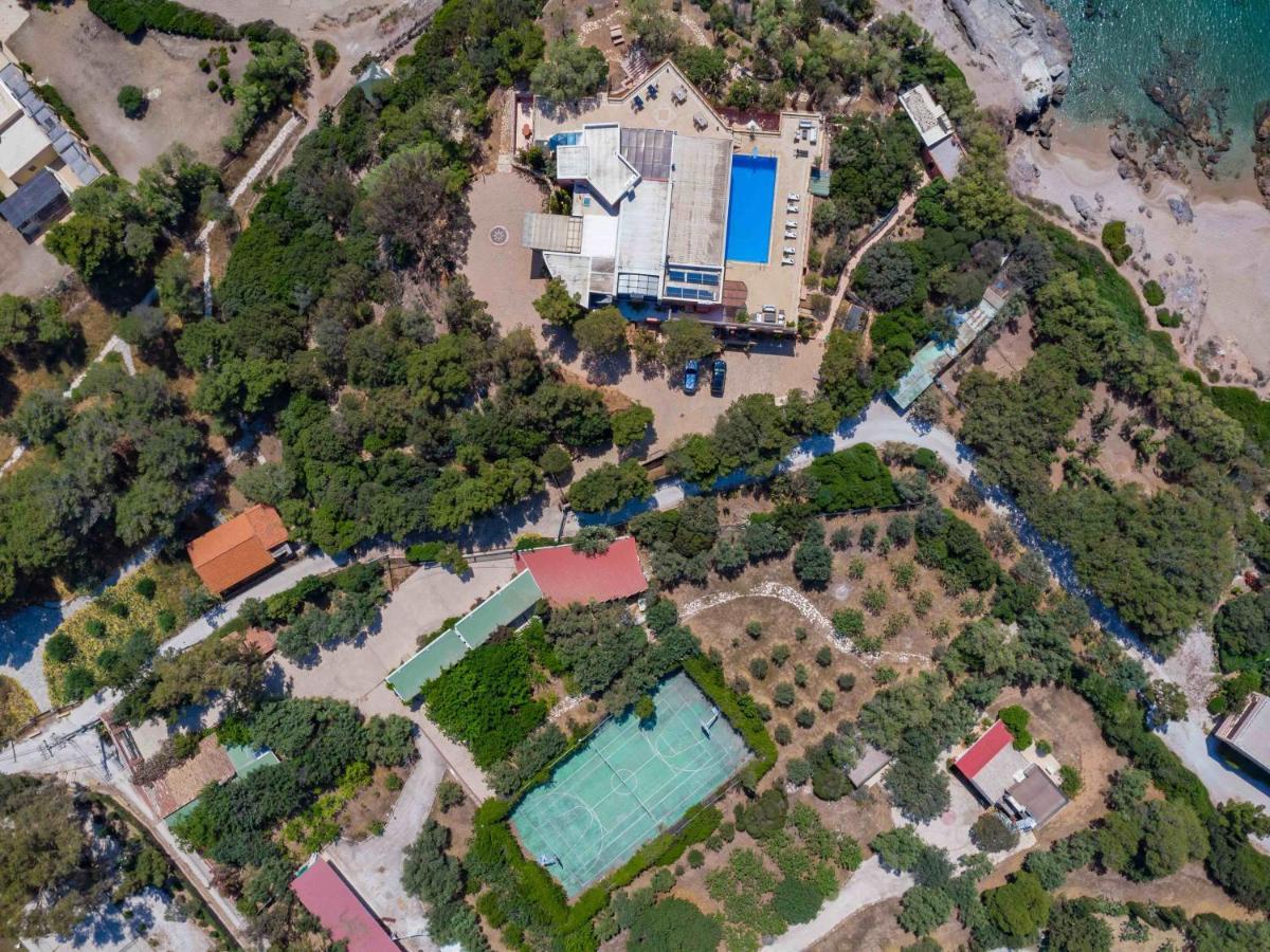Black Diamond Beachfront Pool Villa Pasithea In Sounio, Athens Соунио Екстериор снимка