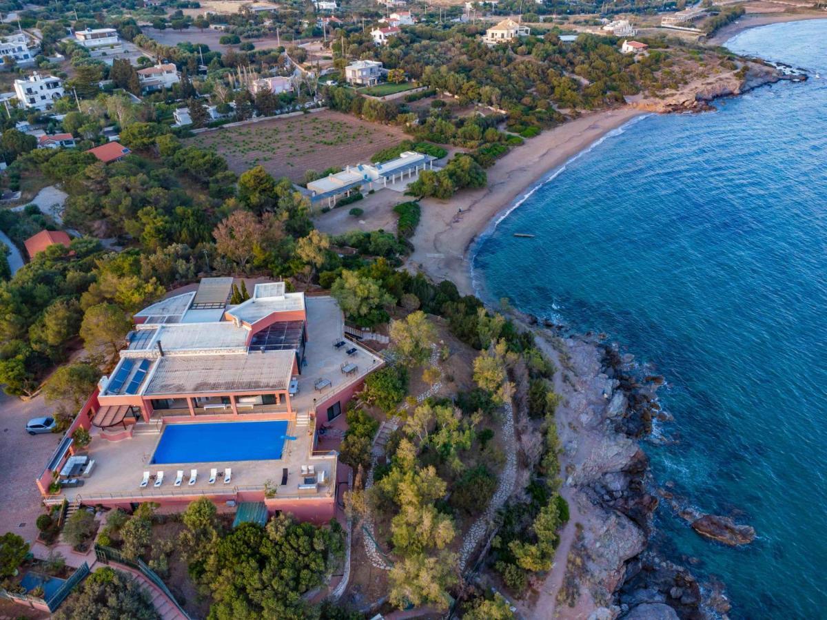 Black Diamond Beachfront Pool Villa Pasithea In Sounio, Athens Соунио Екстериор снимка