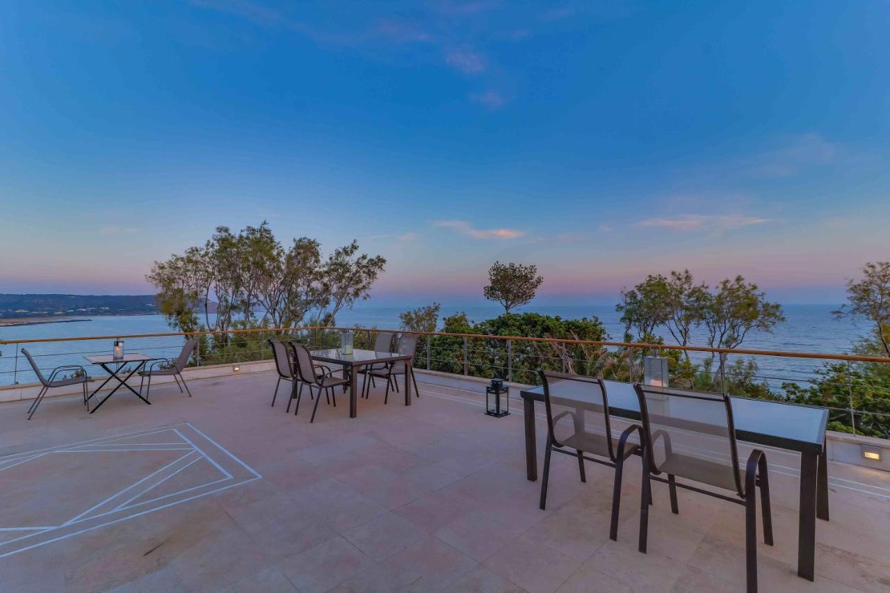 Black Diamond Beachfront Pool Villa Pasithea In Sounio, Athens Соунио Екстериор снимка