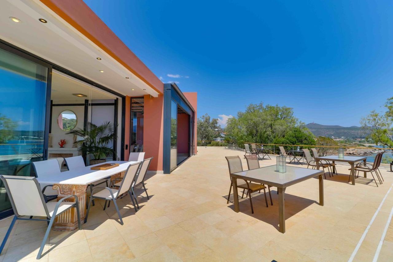Black Diamond Beachfront Pool Villa Pasithea In Sounio, Athens Соунио Екстериор снимка